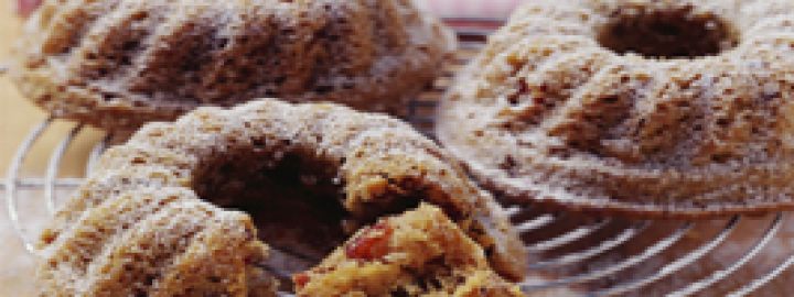 Spiced cranberry and nut cakes