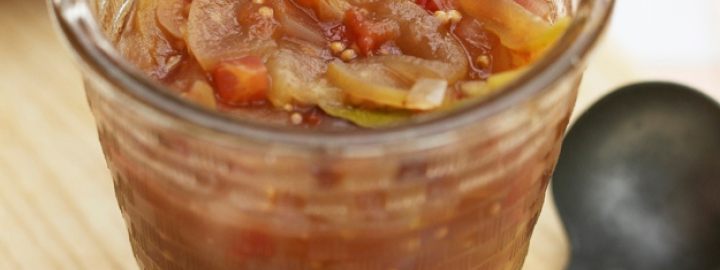 Quick cook apple chutney