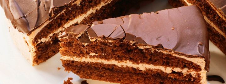 Chocolate cake with cream cheese filling