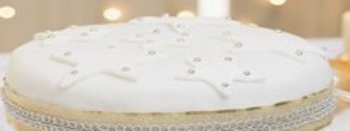 White Christmas cake