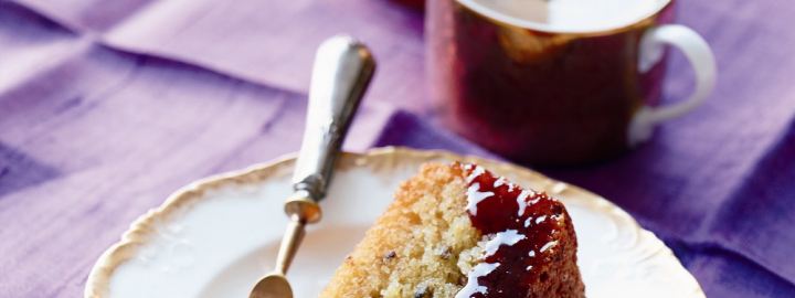 Flour-free orange and lavender cake