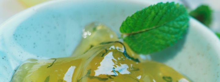 Quick apple and mint jelly
