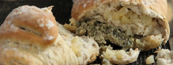 Pear and Stilton bread