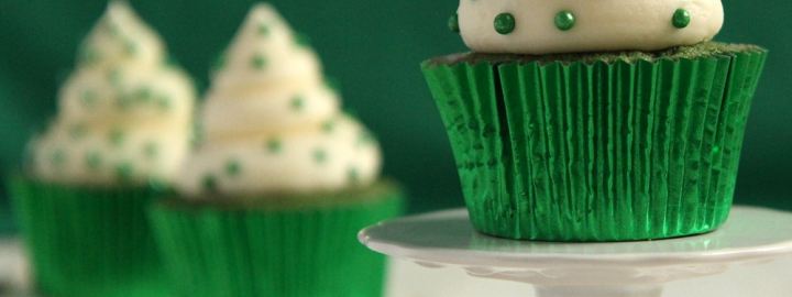Green velvet cupcakes