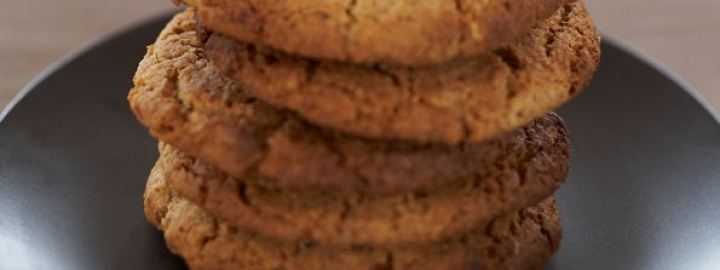 Pecan muscovado cookies