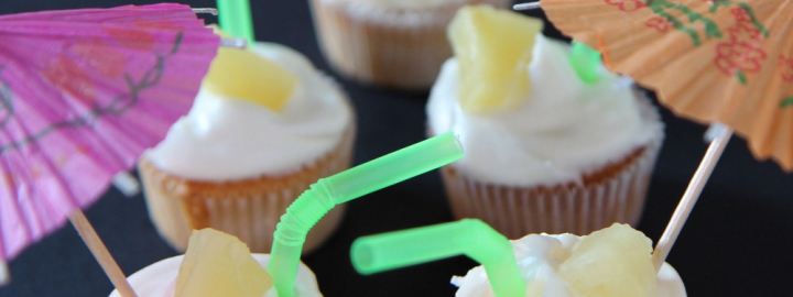 Pina colada mini cupcakes