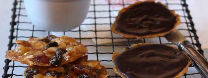 Stem ginger & cherry florentines