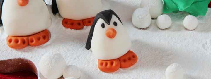 Penguin family christmas cake decorations