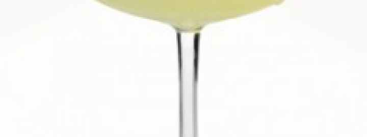 Calorie conscious lemon drop cocktail