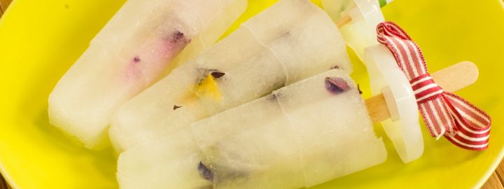 Floral ice lollies | Eggcellentrecipes.com