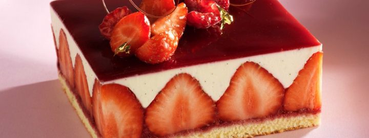 Fraisier | Eggcellentrecipes.com