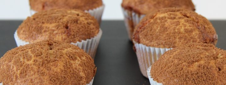Toffee and apple sauce muffins | Eggcellentrecipes.com