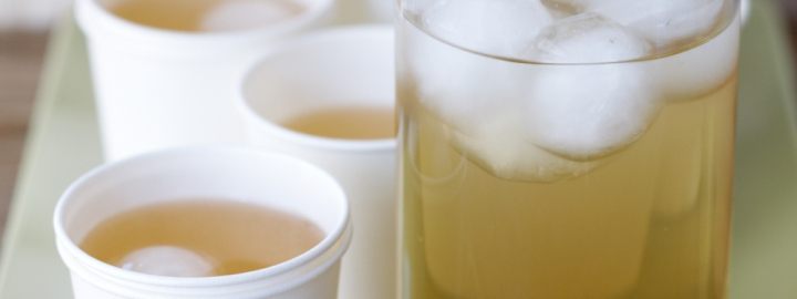 Elderflower cordial | Eggcellentrecipes.com