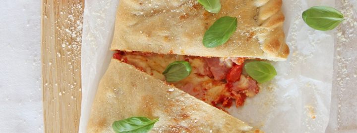 Calzone | Eggcellentrecipes.com