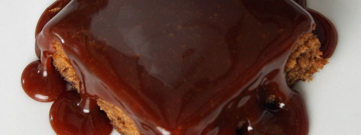 Traditional sticky toffee pudding |  Eggcellentrecipes.com