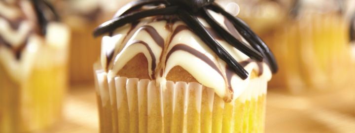 Spider web cakes | Eggcellentrecipes.com