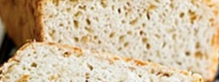 Cheese beer bread | Eggcellentrecipes.com