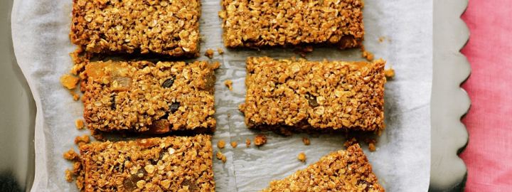 Exotic fruit traybake | Eggcellentrecipes.com