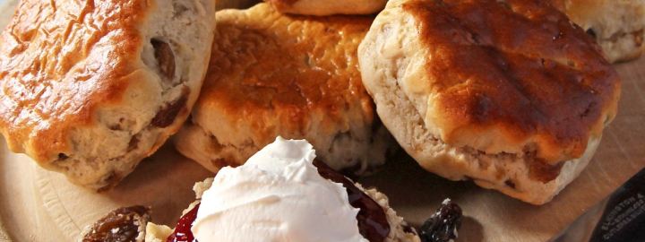 Fruit scones |  Eggcellentrecipes.com