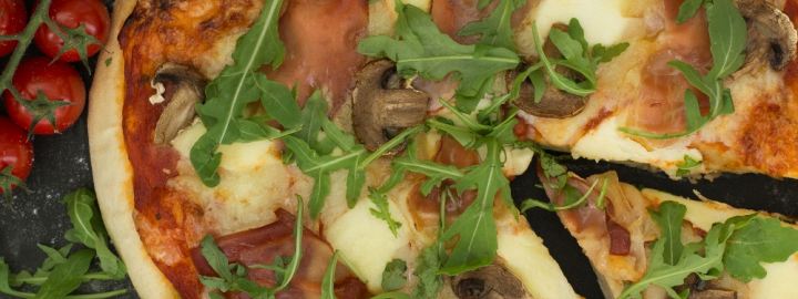 Ham and mushroom pizza |  Eggcellentrecipes.com