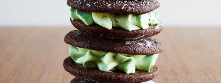 Chocolate mint kisses | Eggcellentrecipes.com