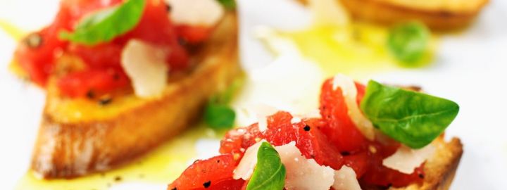 Bruschetta starter | Eggcellentrecipes.com