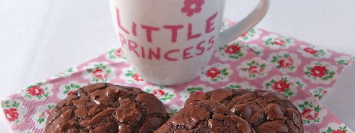 Chocolate brownie cookies | Eggcellentrecipes.com