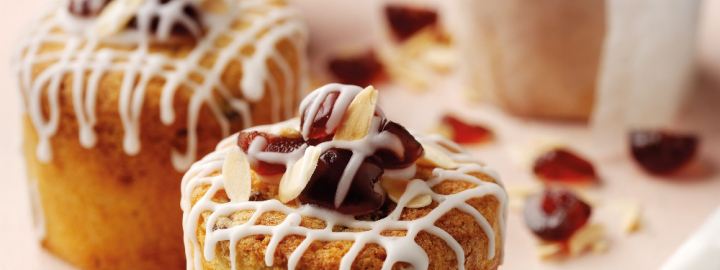 Cherry cakes | Eggcellentrecipes.com