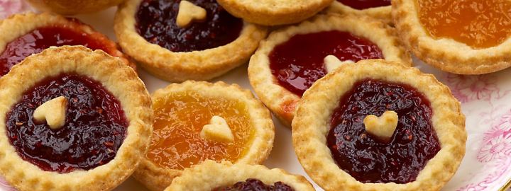 Mini jam tarts | Eggcellentrecipes.com