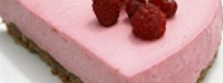 Berry mousse dessert | Eggcellentrecipes.com