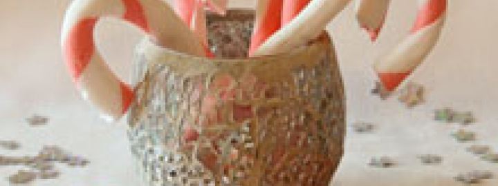 Peppermint candy canes | Eggcellentrecipes.com