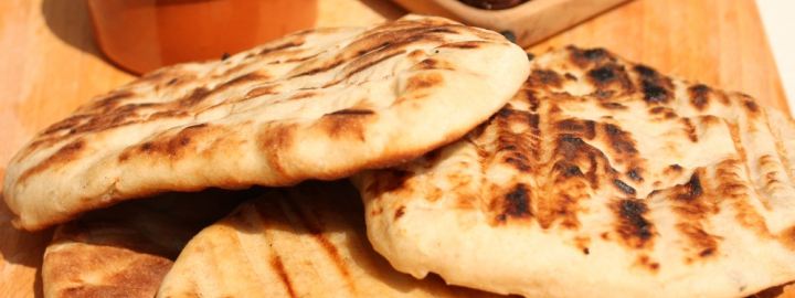 Barbecued garlic and rosemary flat breads