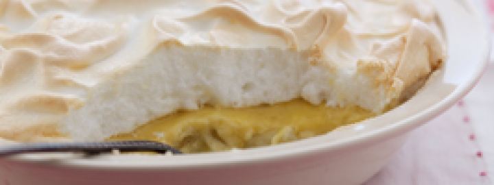 Butterscotch apple meringue tart