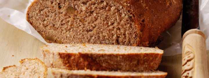 Chunky walnut bread