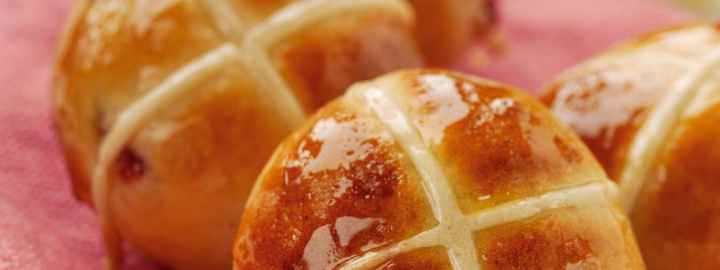 Hot cross buns | Eggcellentrecipes.com