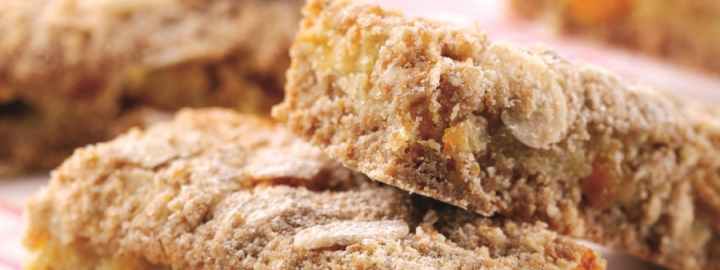 Apricot bake with coconut | Eggcellentrecipes.com