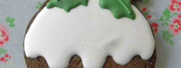 Christmas pudding gingerbread biscuits | Eggcellentrecipes.com