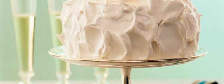 Lemon and almond cake |  Eggcellentrecipes.com