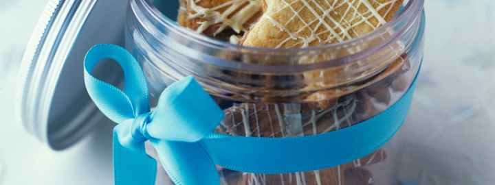 Vanilla star biscuits | Eggcellentrecipes.com