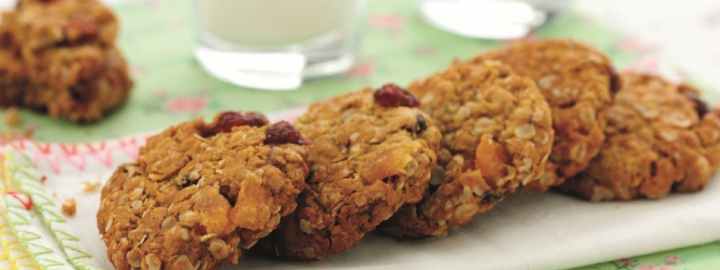 Fabulously fruity flapjack biscuits