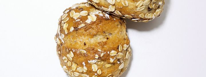 Five-grain oaty buns