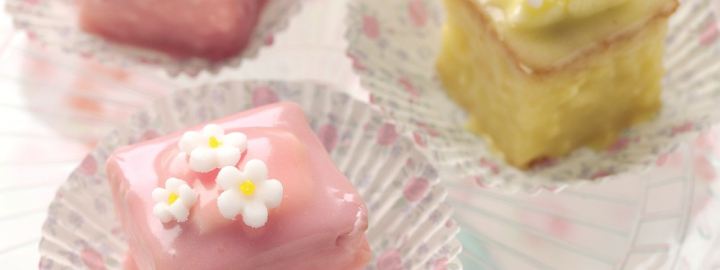 Fondant fancies