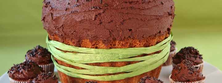 Giant chocolate cupcake Giant chocolate cupcake