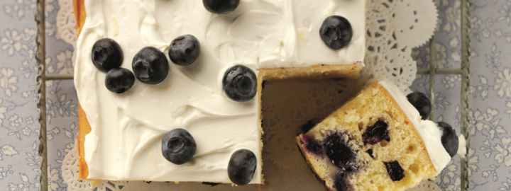 Lemon and blueberry tray bake