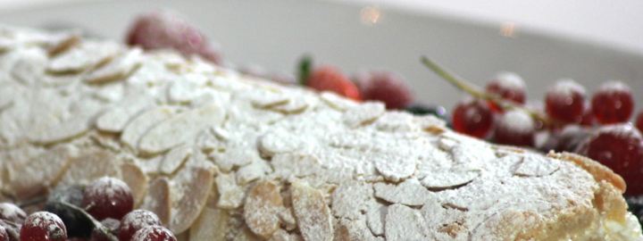 Lemon meringue roulade