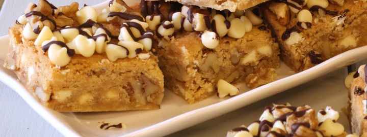 Peanut butter blondies