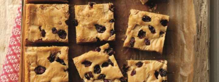 Vanilla, white chocolate and cranberry brownies