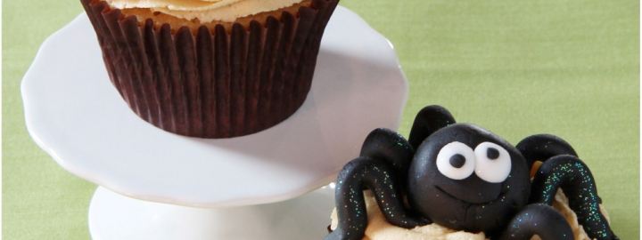 Halloween spider and pumpkin cupcakes