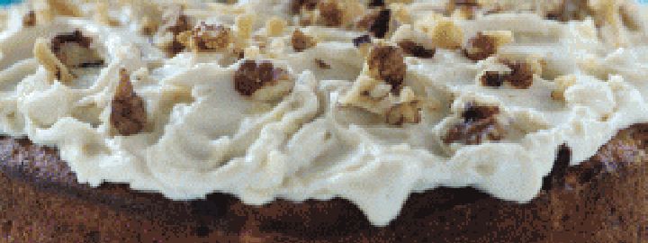 Passion cake with nutty cream cheese