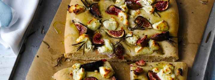 Rosemary, fig and cheese bread